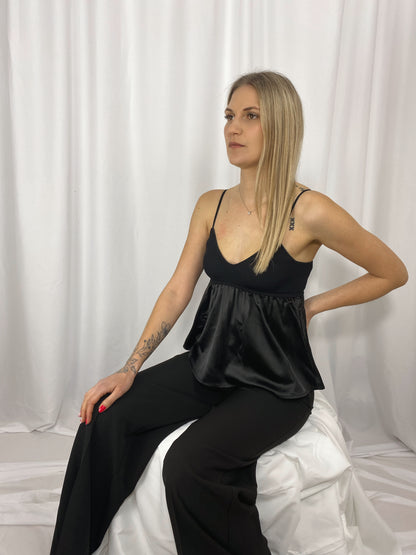 Look Maison Clémentine avec caraco satiné et jean noir

